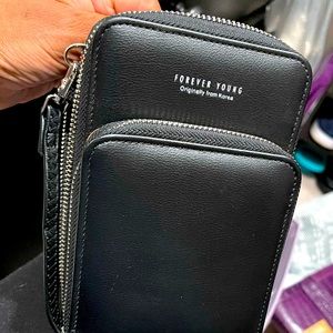 NWOT Black phone purse